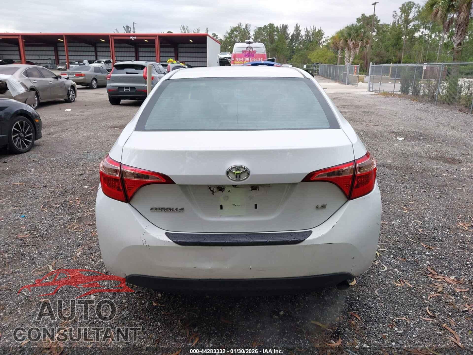 TOYOTA COROLLA 2017 - 5YFBURHE5HP734037