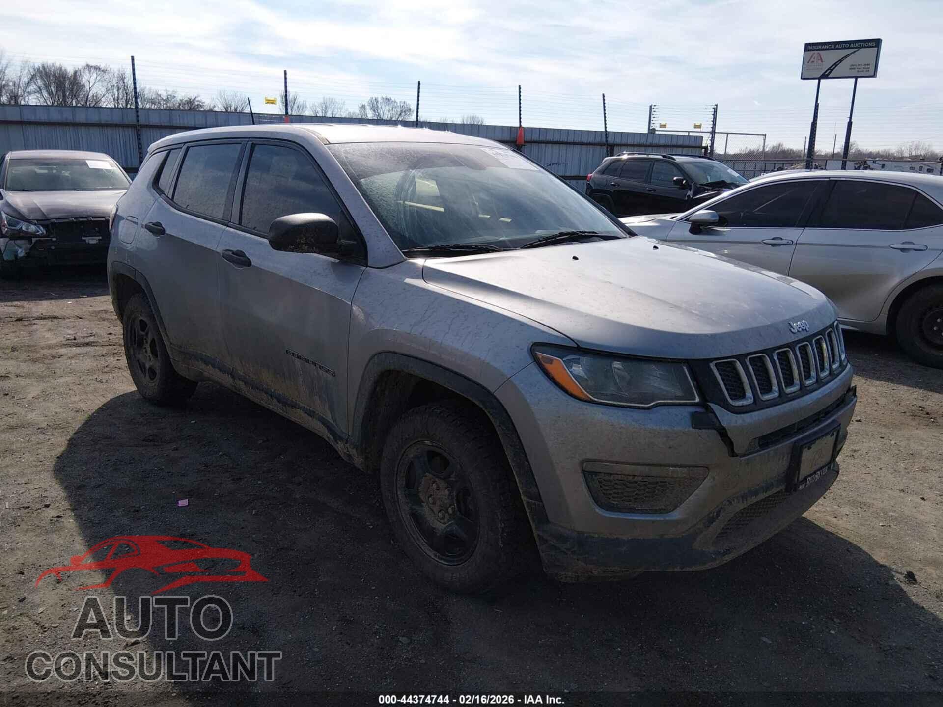 JEEP COMPASS 2018 - 3C4NJDAB7JT135748