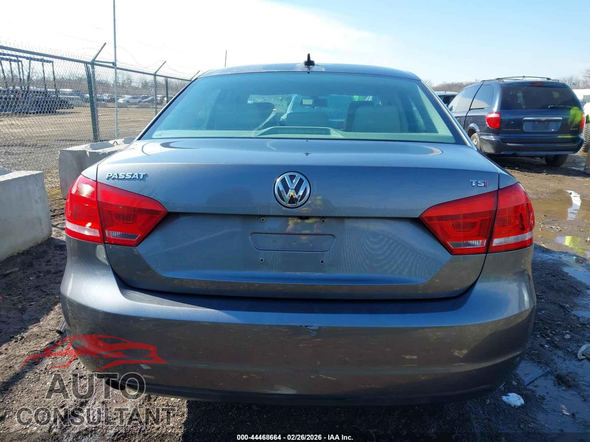 VOLKSWAGEN PASSAT 2015 - 1VWAS7A34FC099216