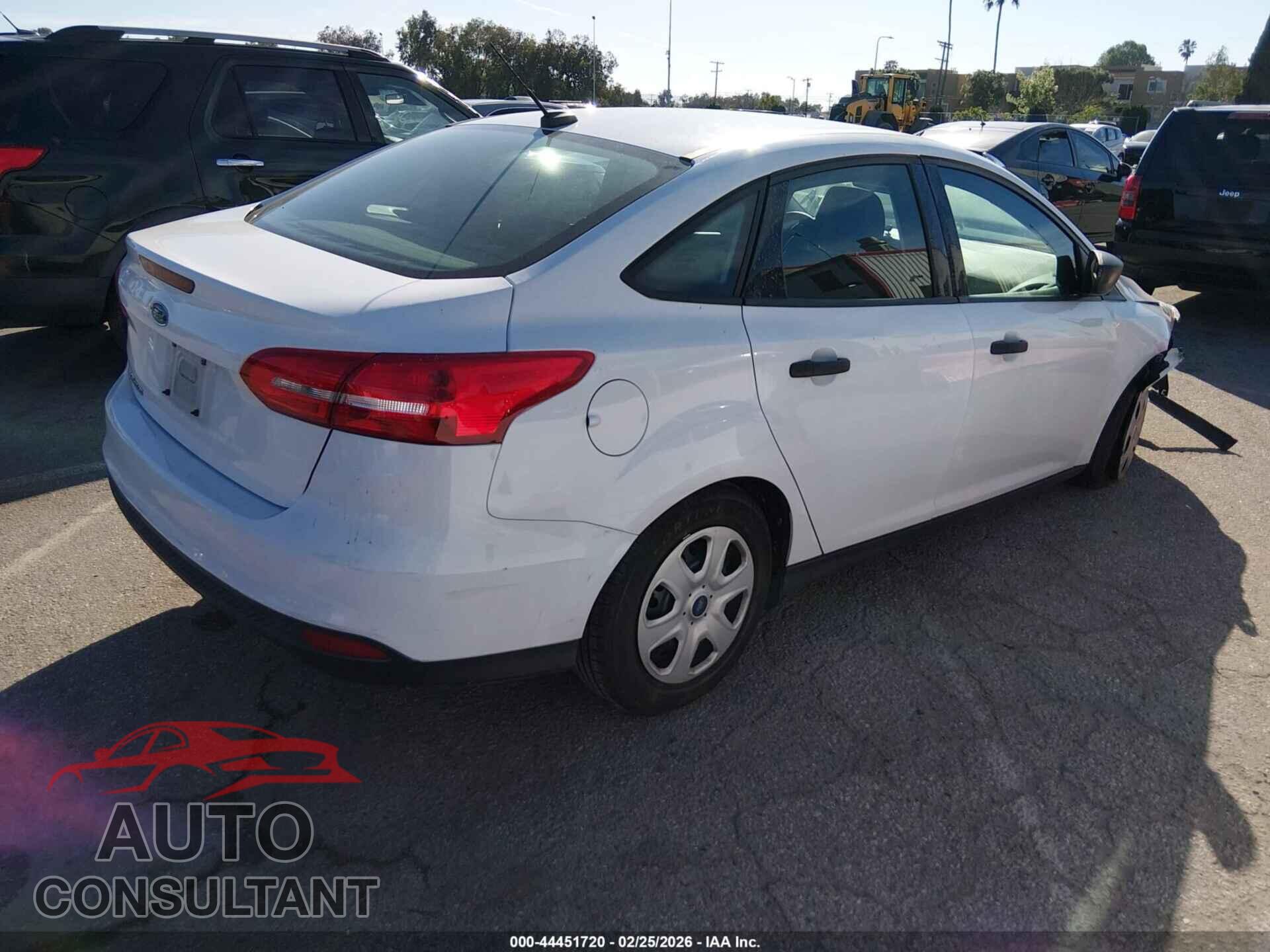 FORD FOCUS 2018 - 1FADP3E26JL205126