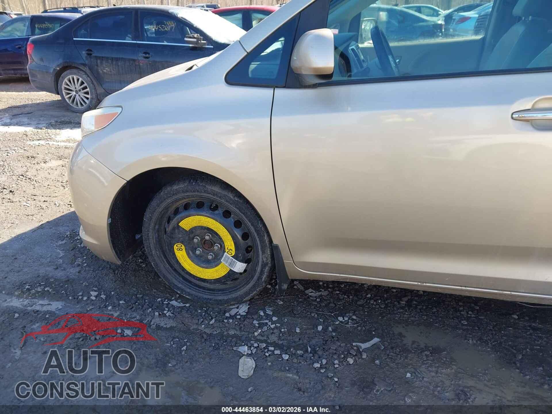 TOYOTA SIENNA 2013 - 5TDYK3DC7DS333799