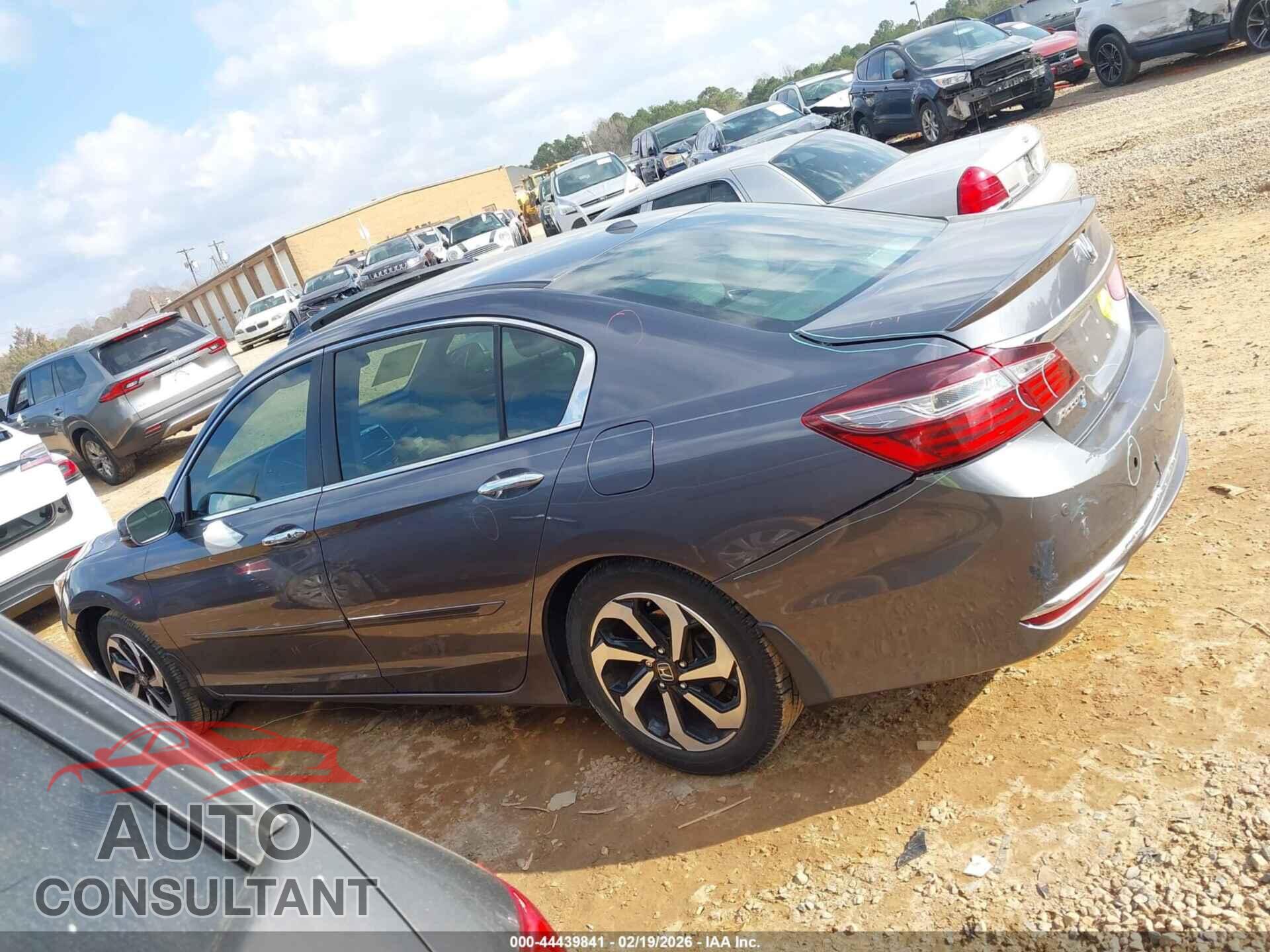 HONDA ACCORD 2017 - 1HGCR2F89HA049698
