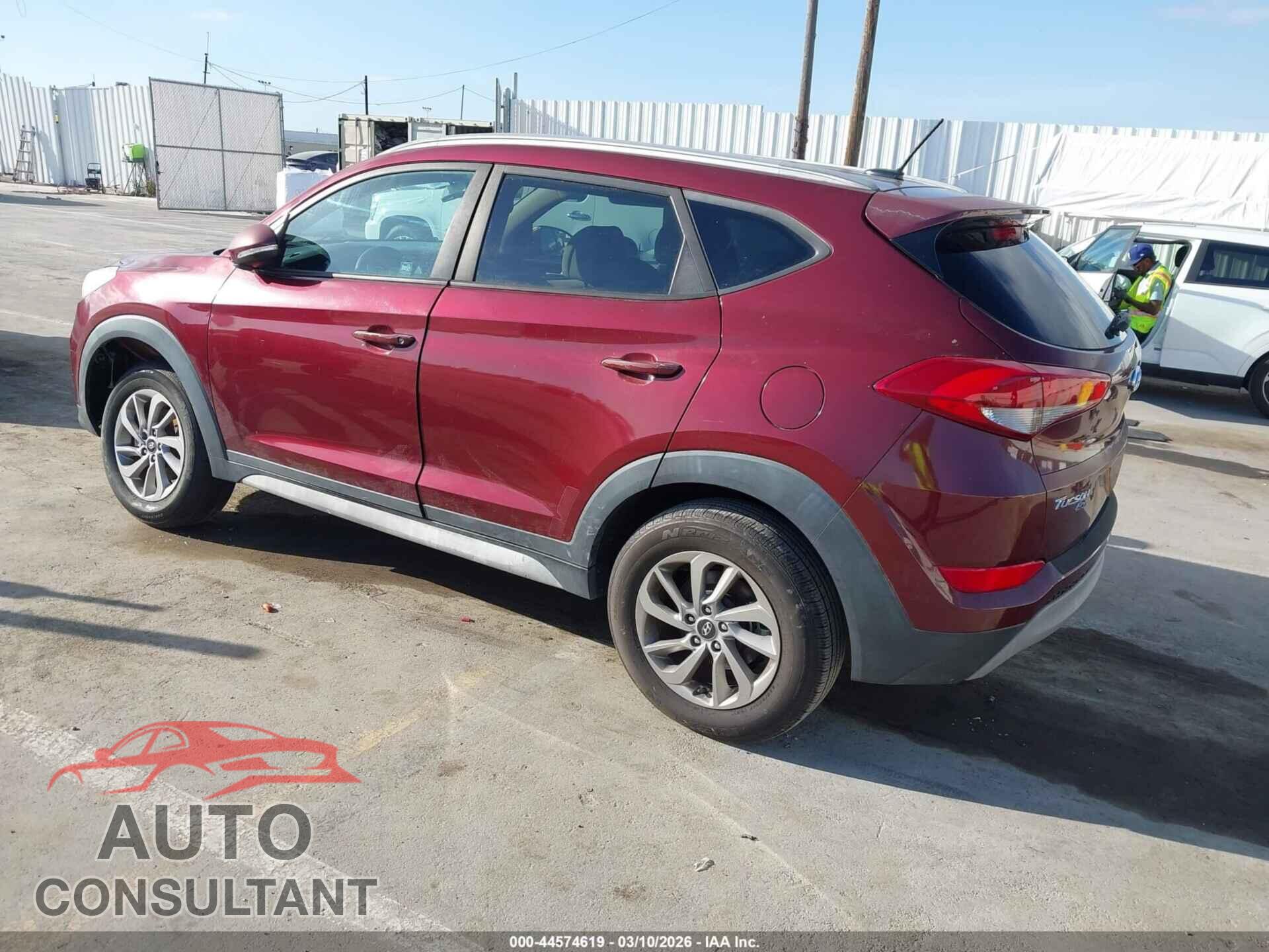 HYUNDAI TUCSON 2017 - KM8J33A29HU372403