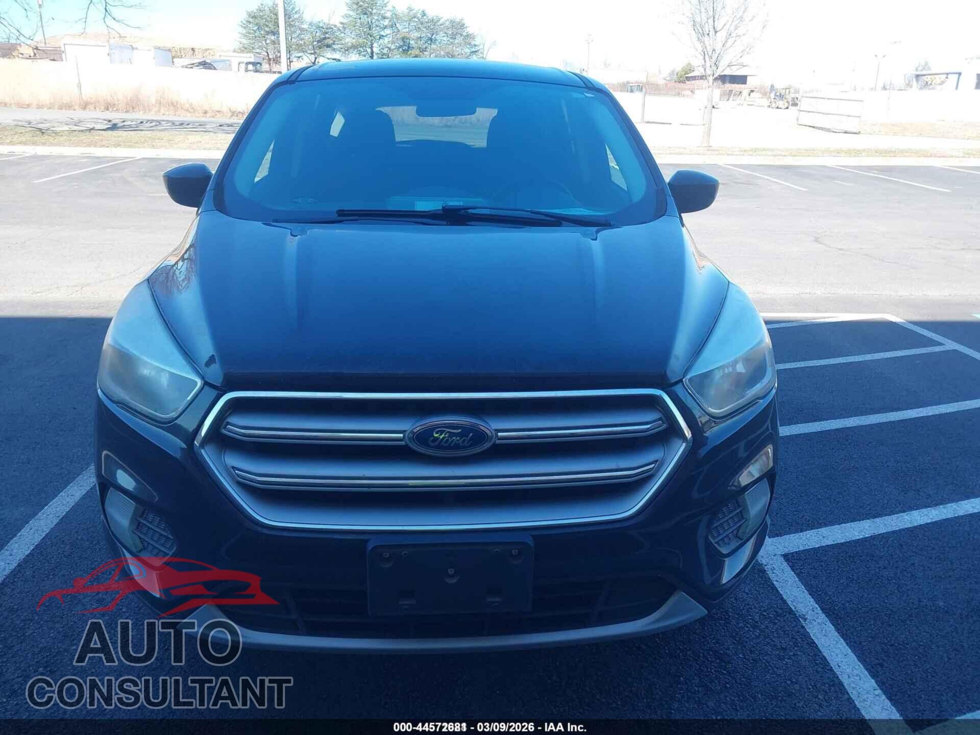 FORD ESCAPE 2017 - 1FMCU9GD4HUA30181