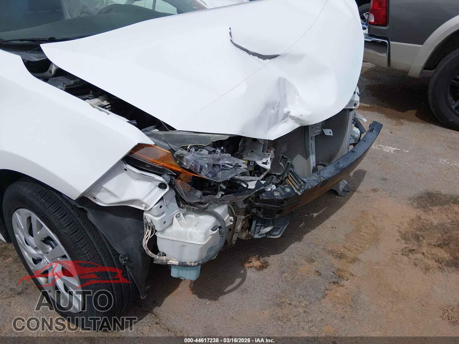 TOYOTA COROLLA 2017 - 5YFBURHE2HP664609
