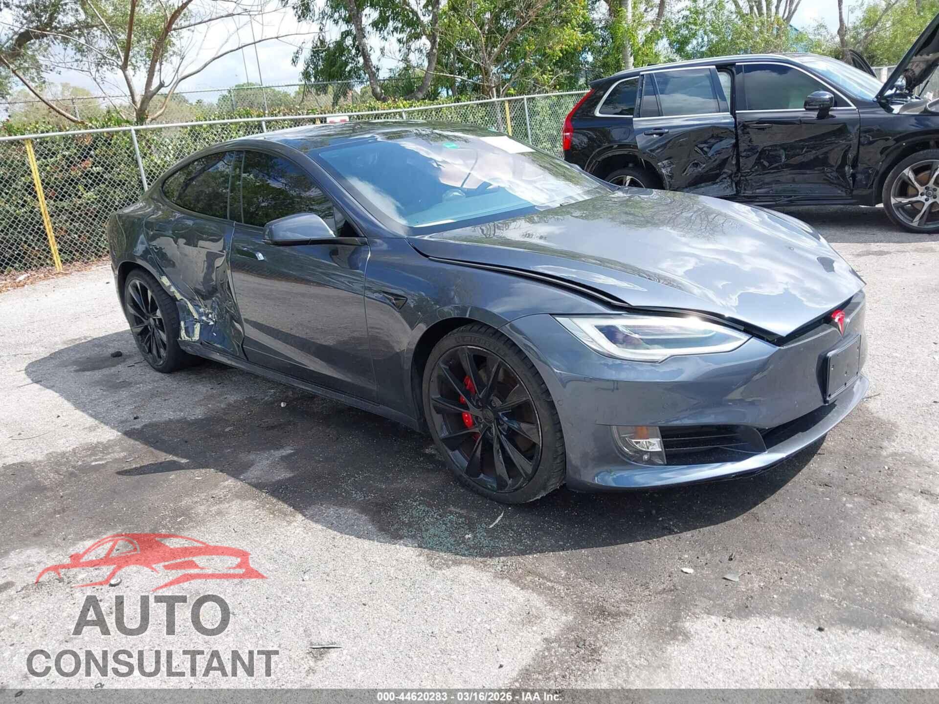TESLA MODEL S 2020 - 5YJSA1E45LF370163