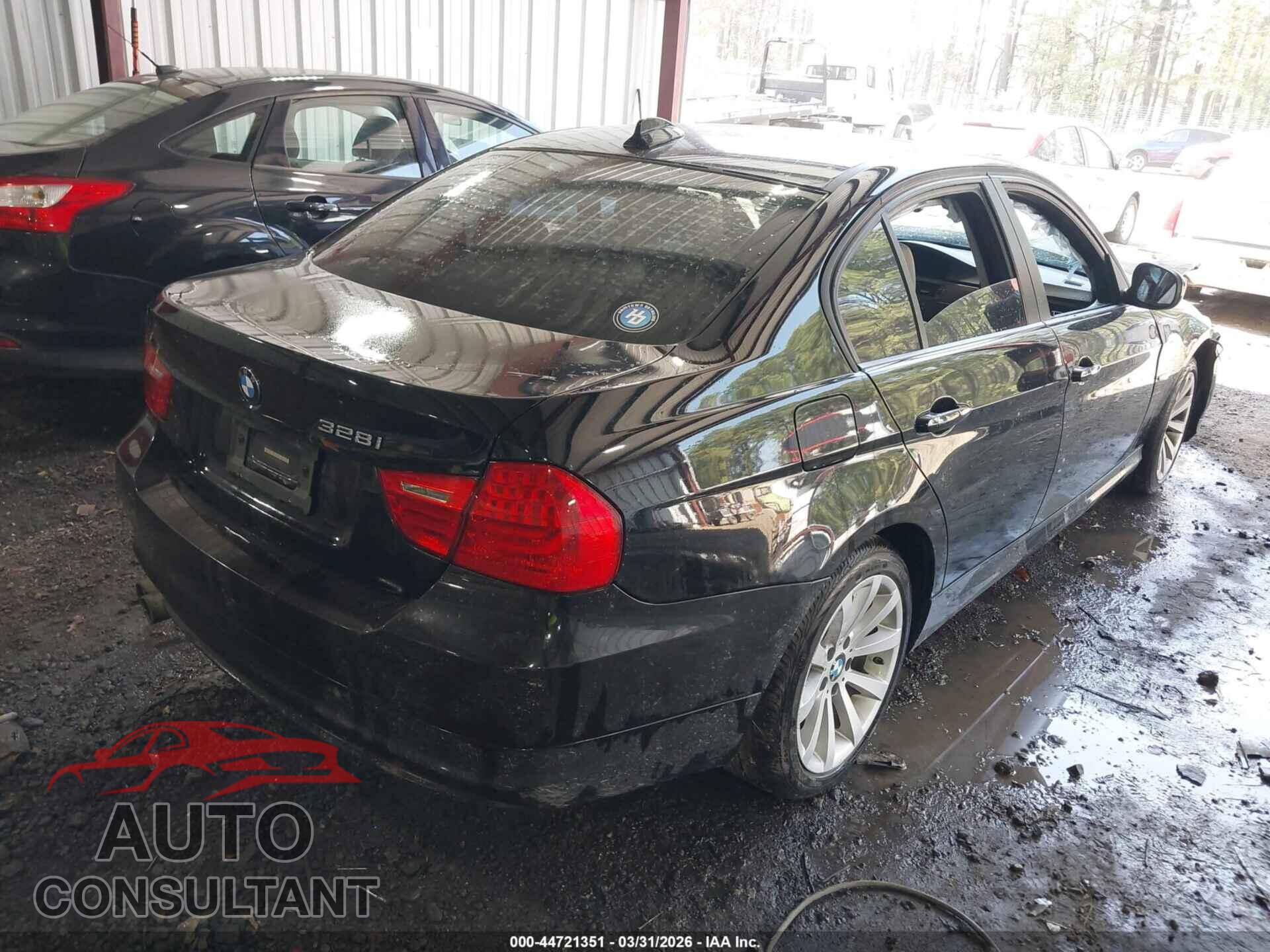 BMW 328I 2010 - WBAPH7C55AA175912