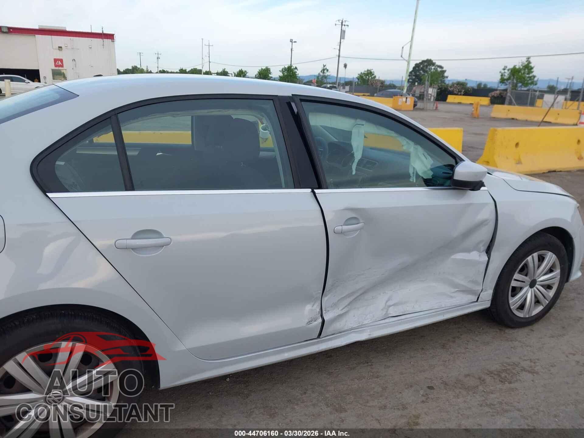 VOLKSWAGEN JETTA 2017 - 3VW2B7AJ6HM406745