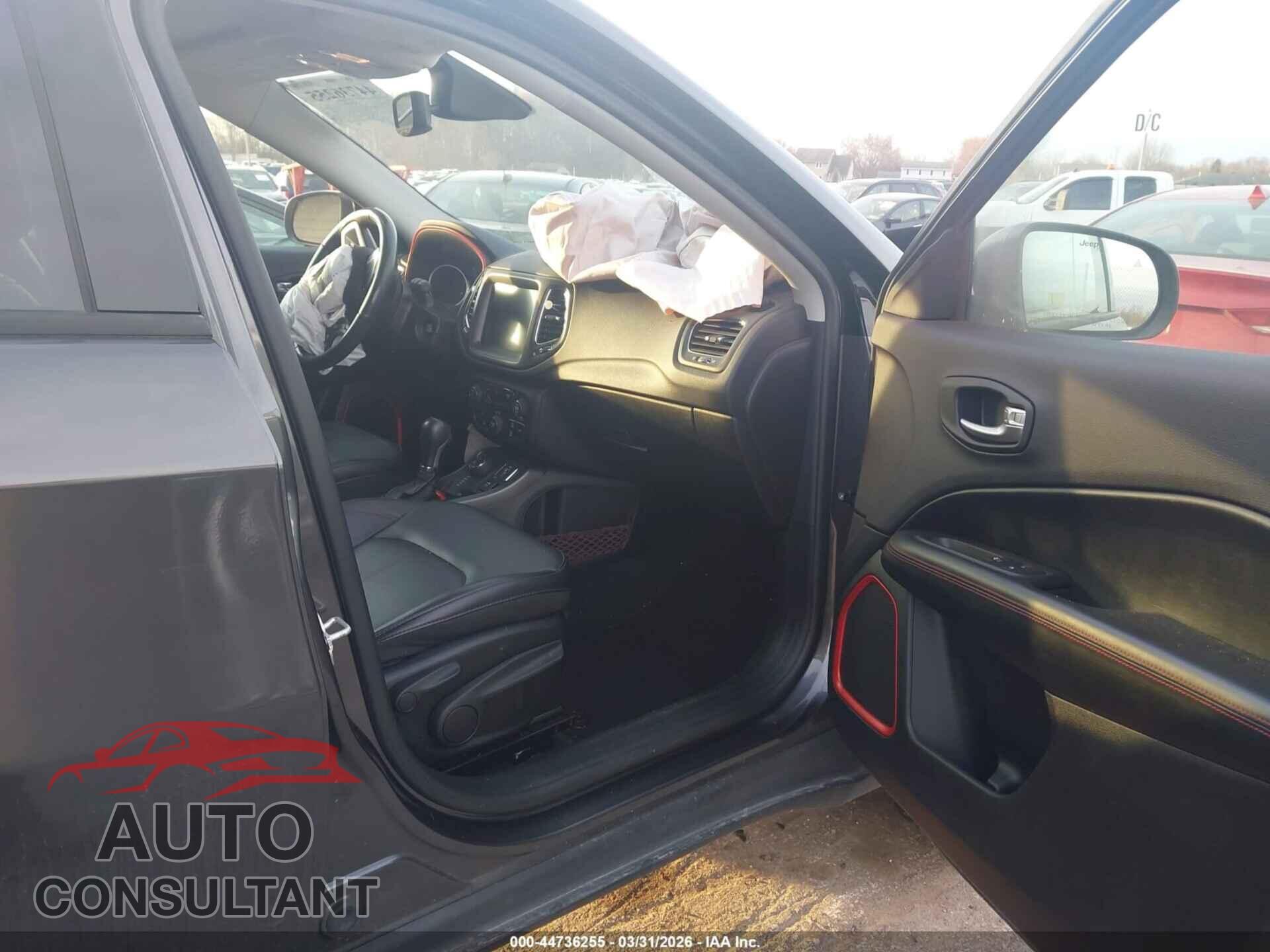 JEEP COMPASS 2019 - 3C4NJDDB3KT790471