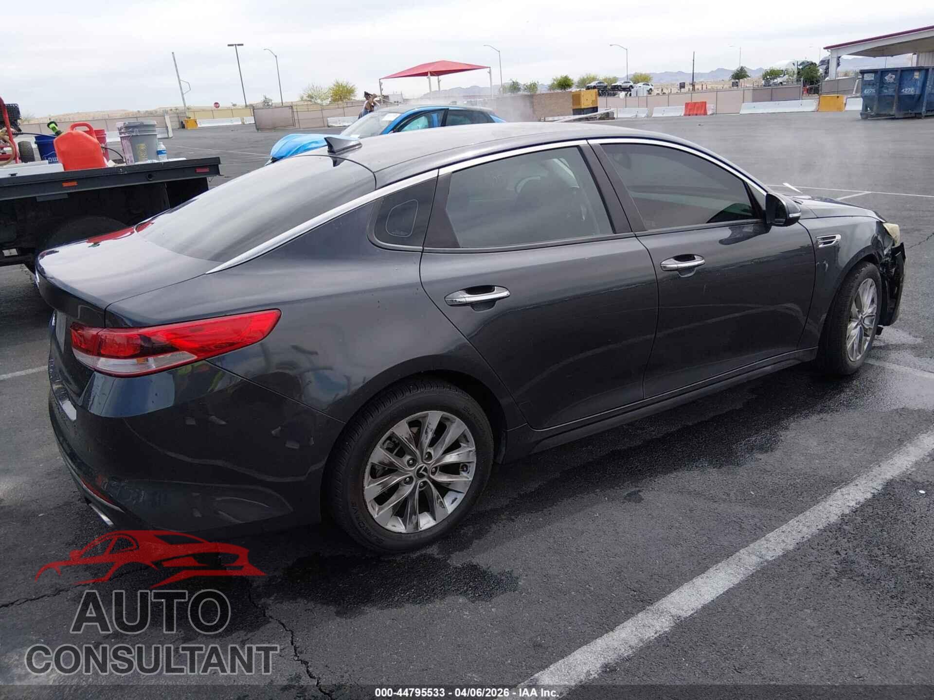 KIA OPTIMA 2017 - 5XXGT4L32HG154142