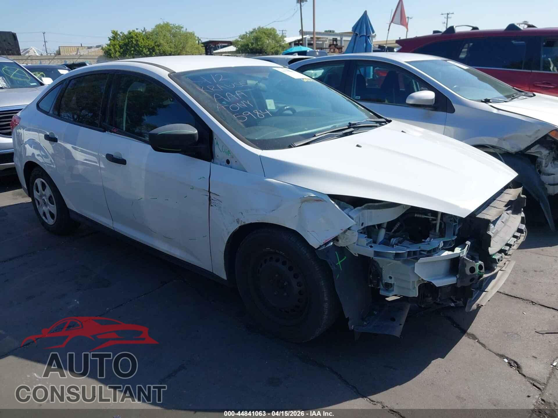 FORD FOCUS 2018 - 1FADP3E29JL211714