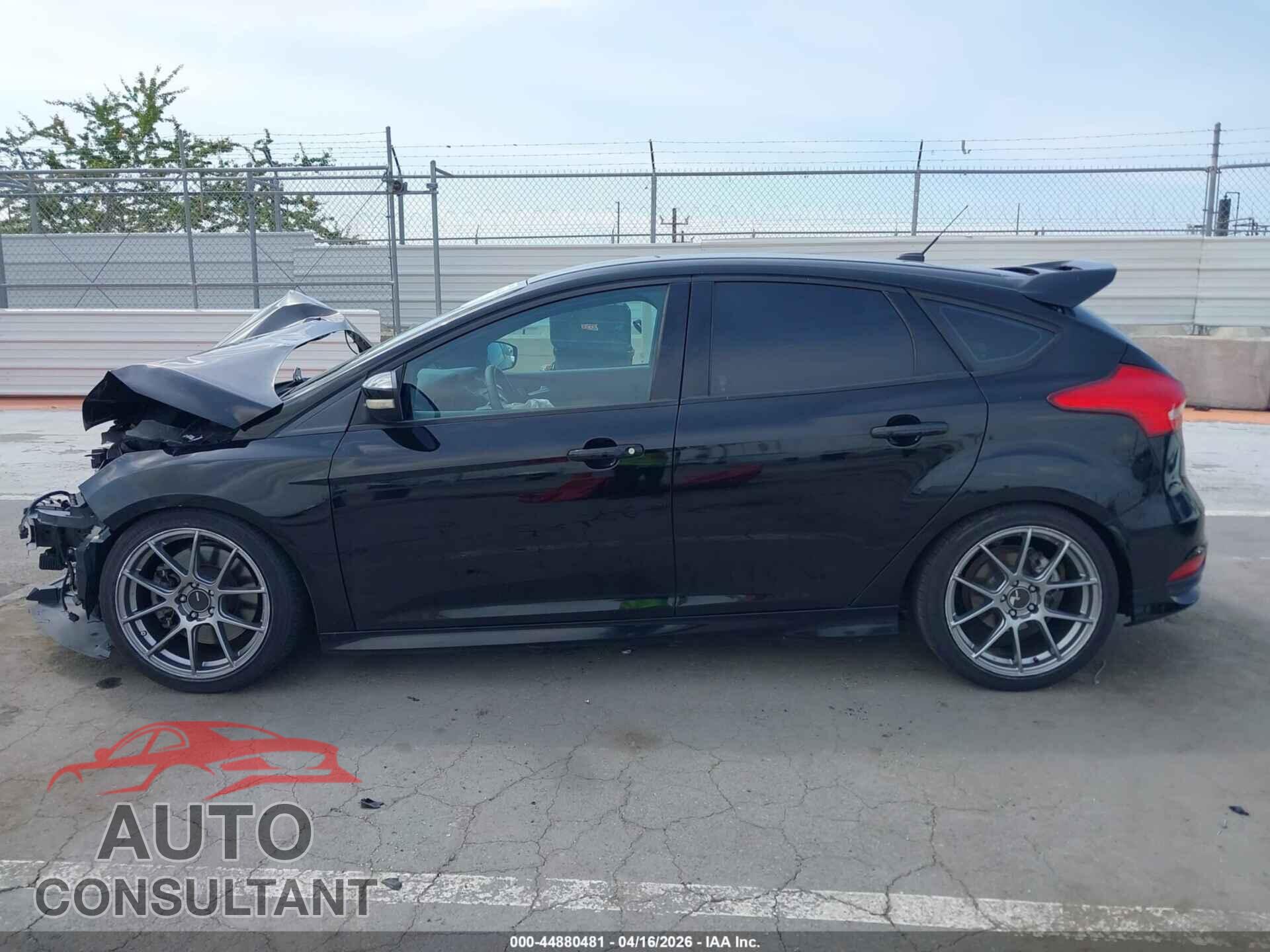 FORD FOCUS ST 2016 - 1FADP3L97GL221618