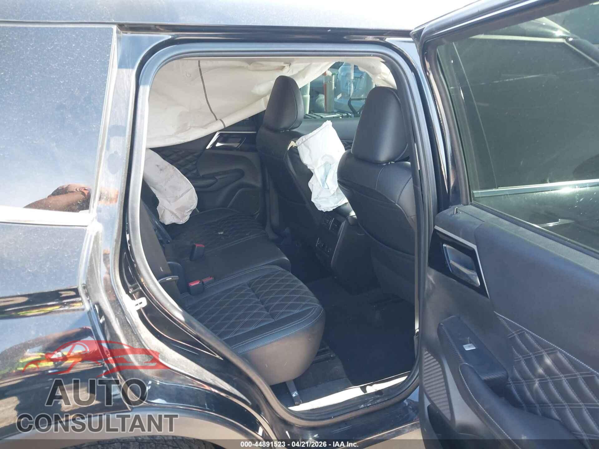 MITSUBISHI OUTLANDER 2022 - JA4J4VA82NZ016949