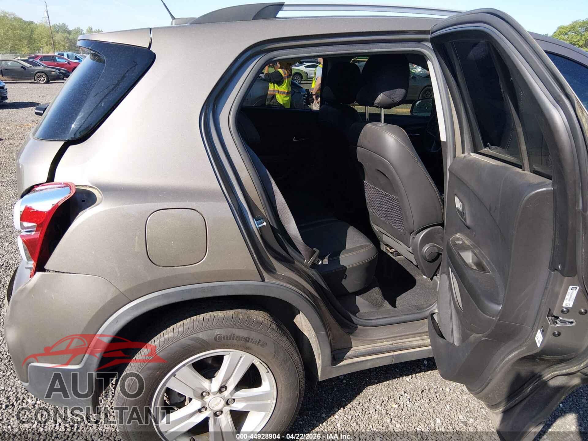 CHEVROLET TRAX 2021 - KL7CJPSB8MB354860