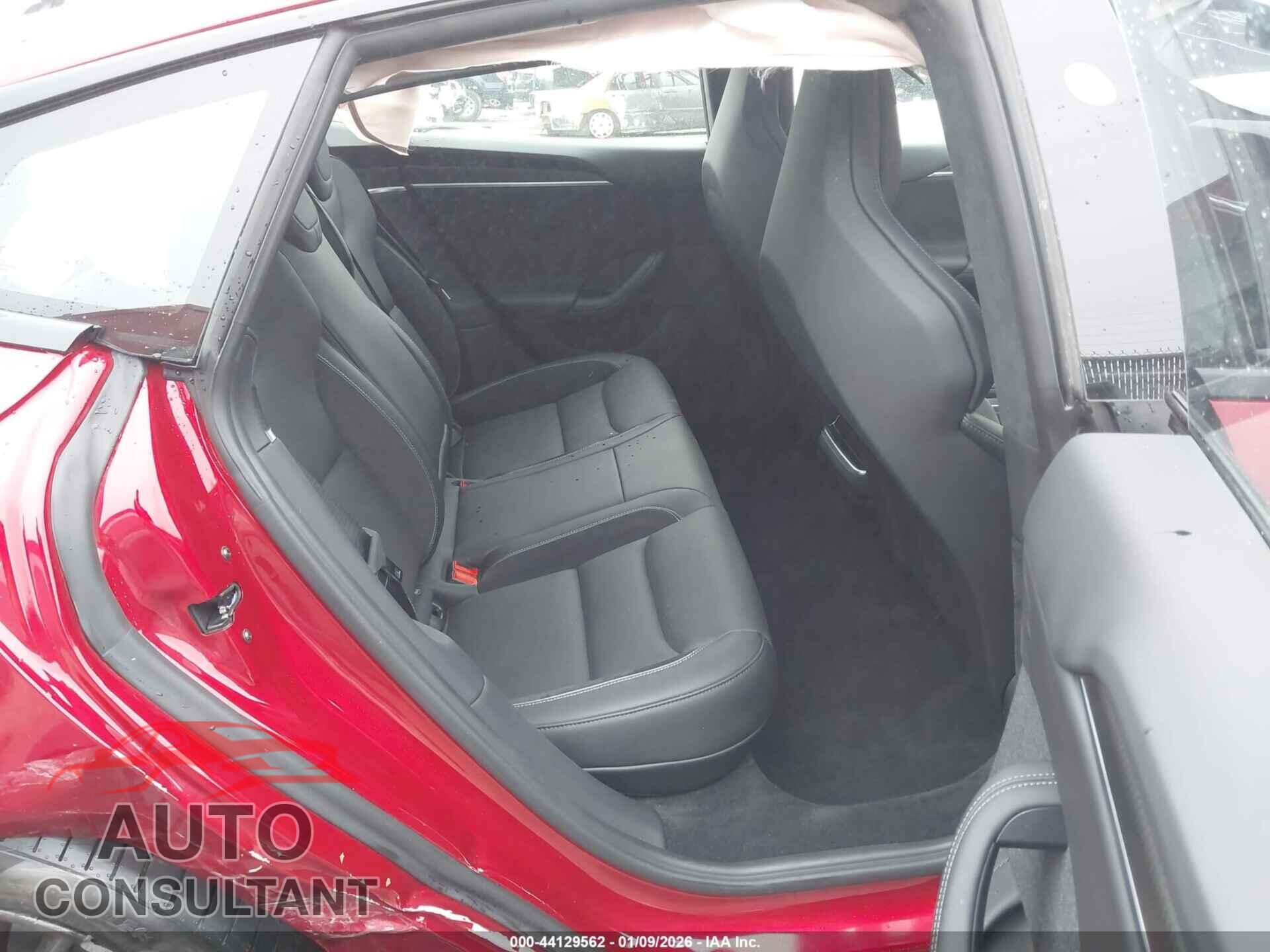 TESLA MODEL S 2025 - 5YJSA1E69SF547975