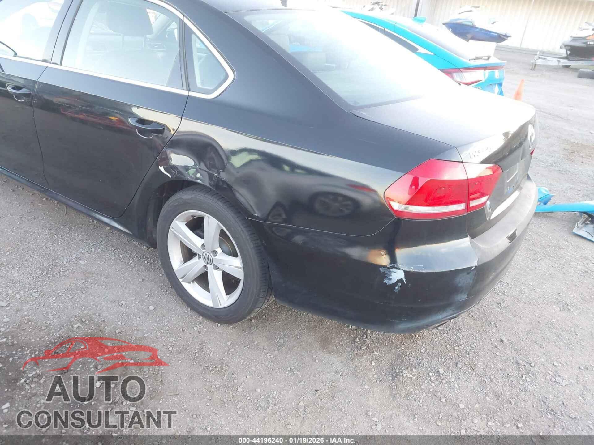 VOLKSWAGEN PASSAT 2014 - 1VWBP7A30EC002095