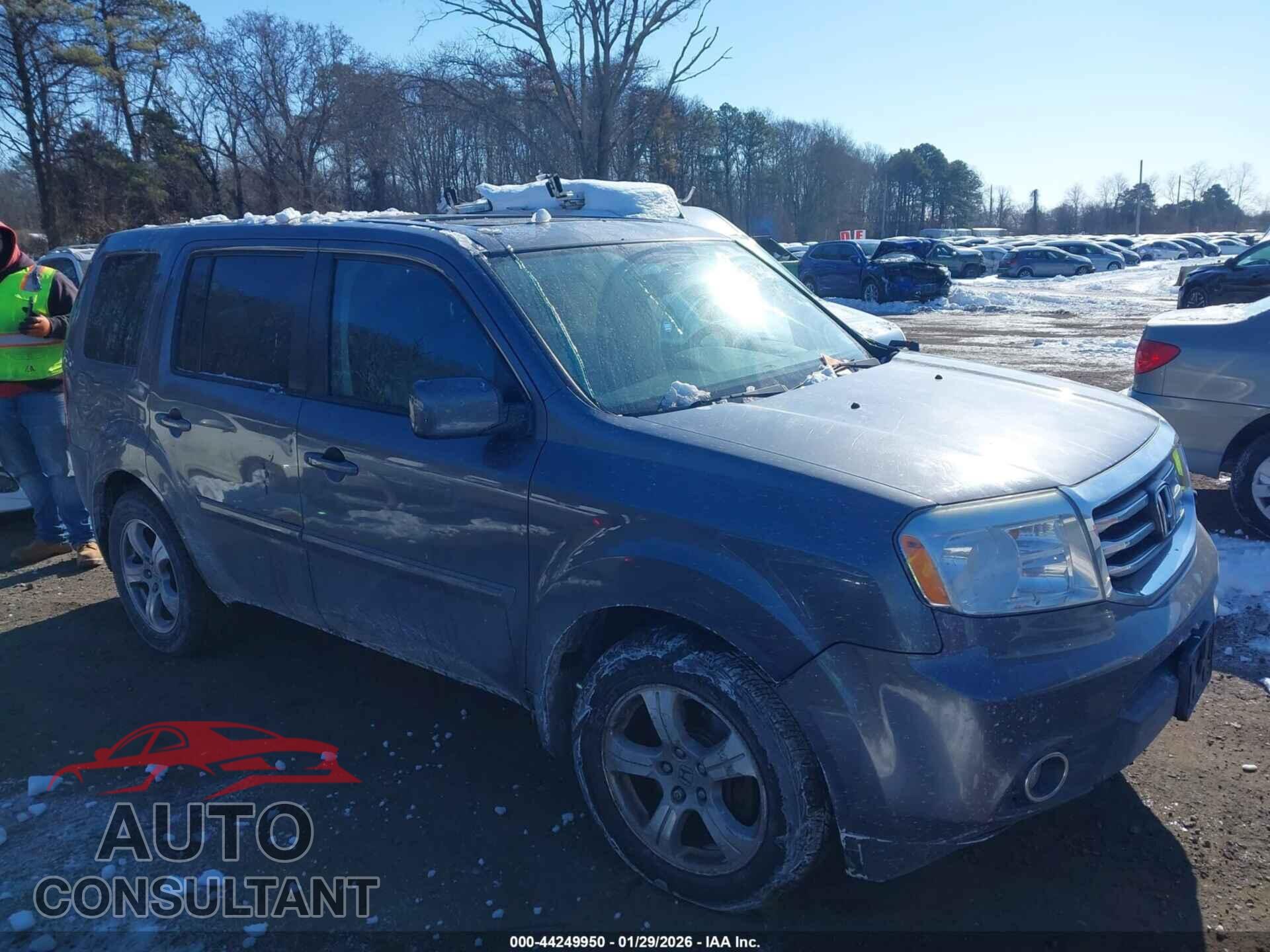 HONDA PILOT 2015 - 5FNYF4H57FB043012