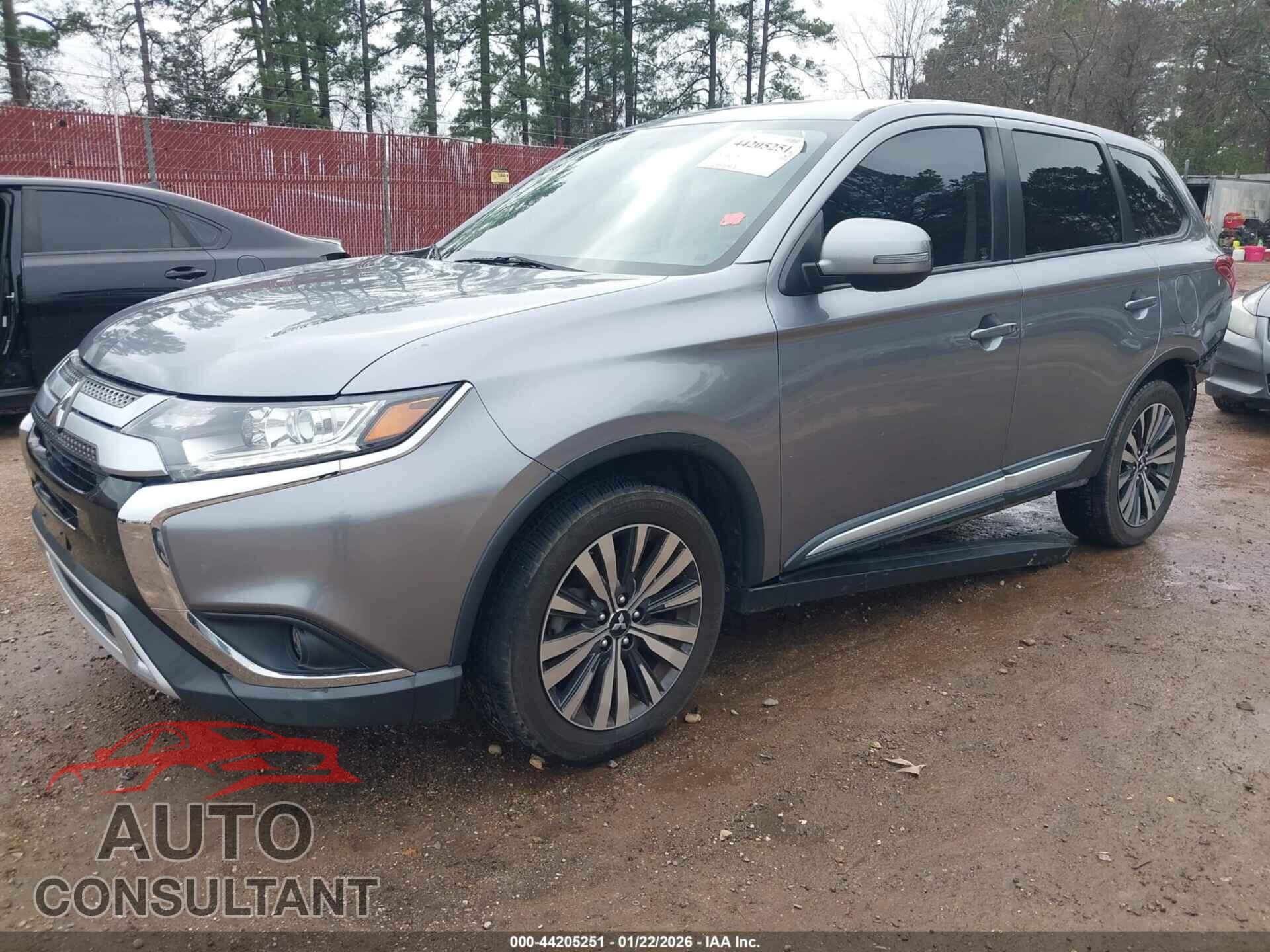 MITSUBISHI OUTLANDER 2019 - JA4AD3A32KZ046389