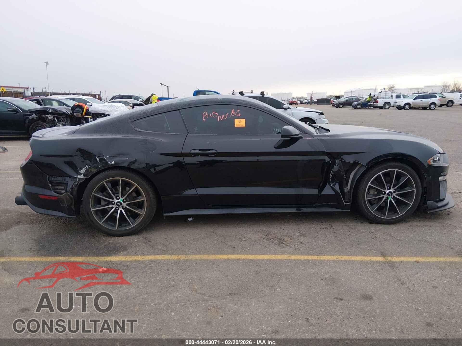 FORD MUSTANG 2018 - 1FA6P8THXJ5177512