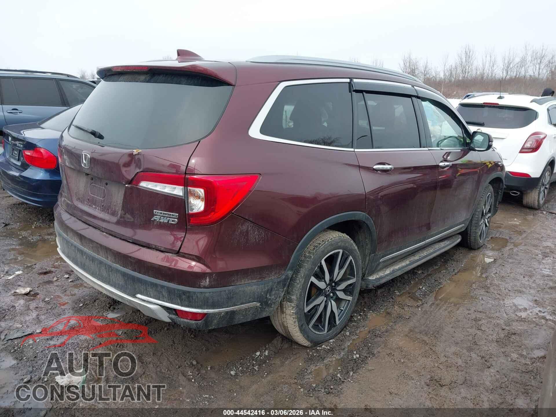 HONDA PILOT 2021 - 5FNYF6H99MB076783