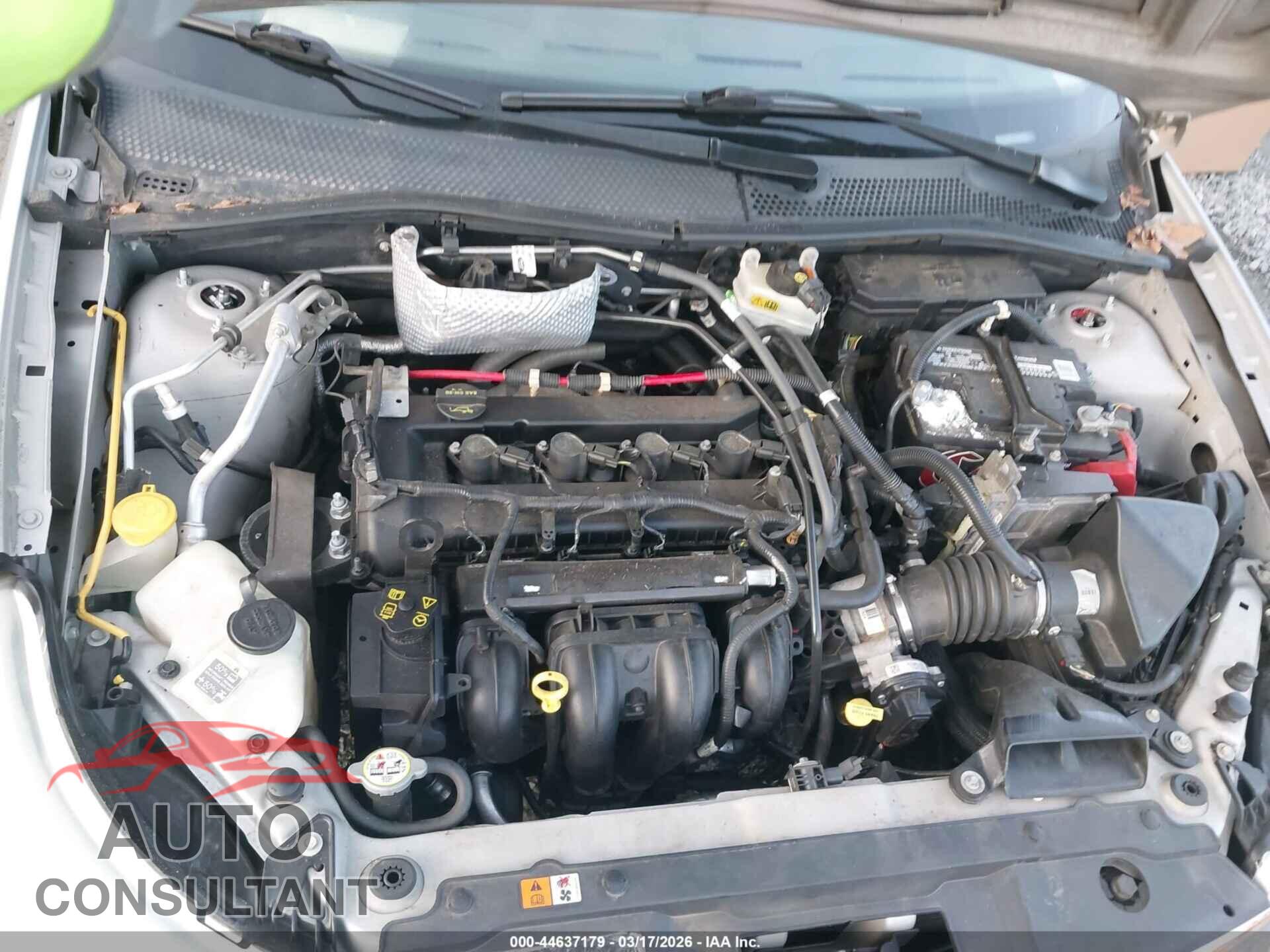 FORD FOCUS 2011 - 1FAHP3FN8BW204635