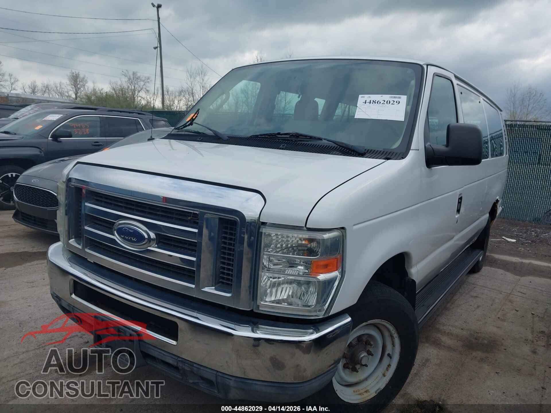 FORD E-350 SUPER DUTY 2011 - 1FBSS3BL7BDA69621