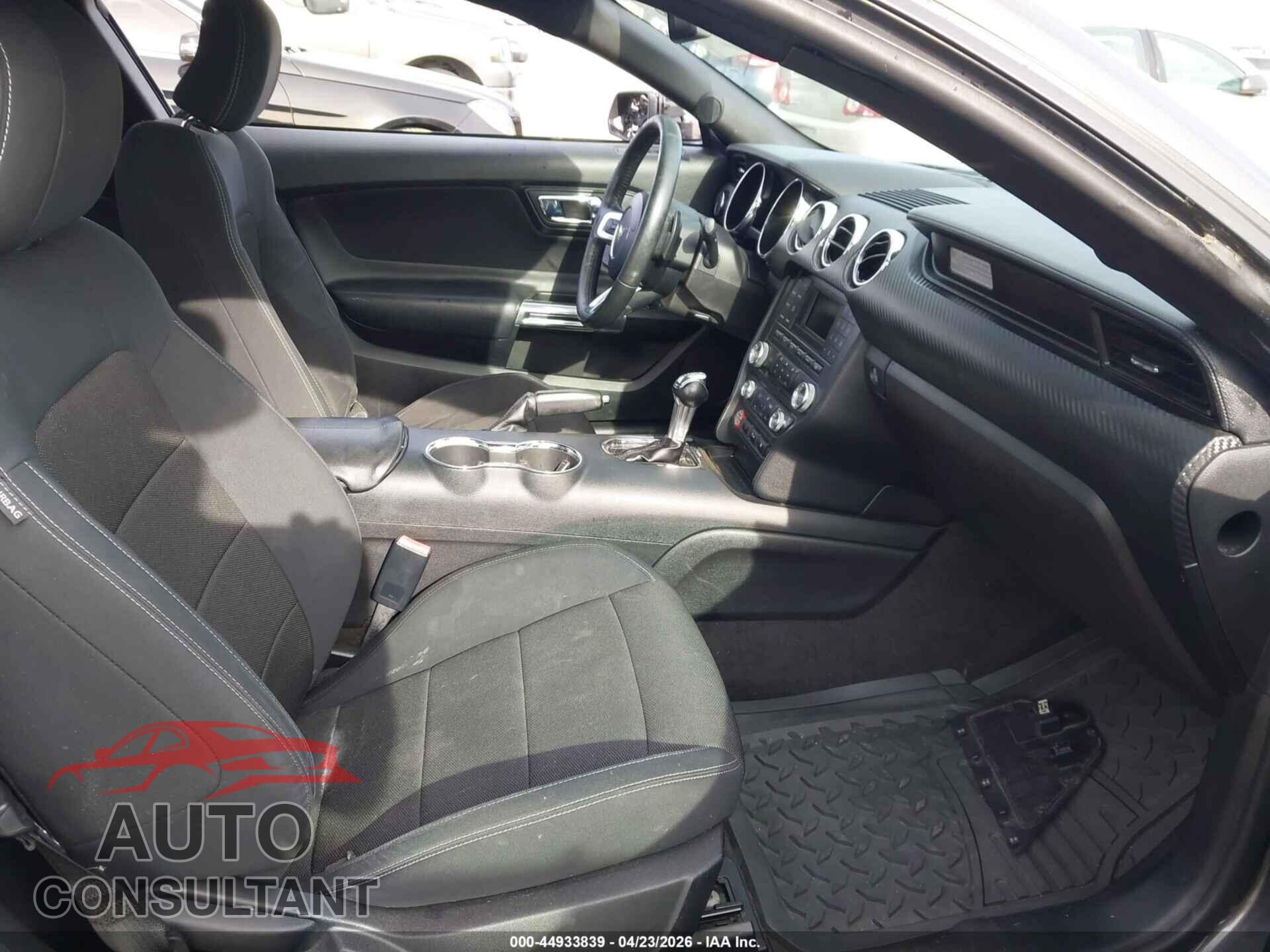 FORD MUSTANG 2017 - 1FA6P8AM4H5275526