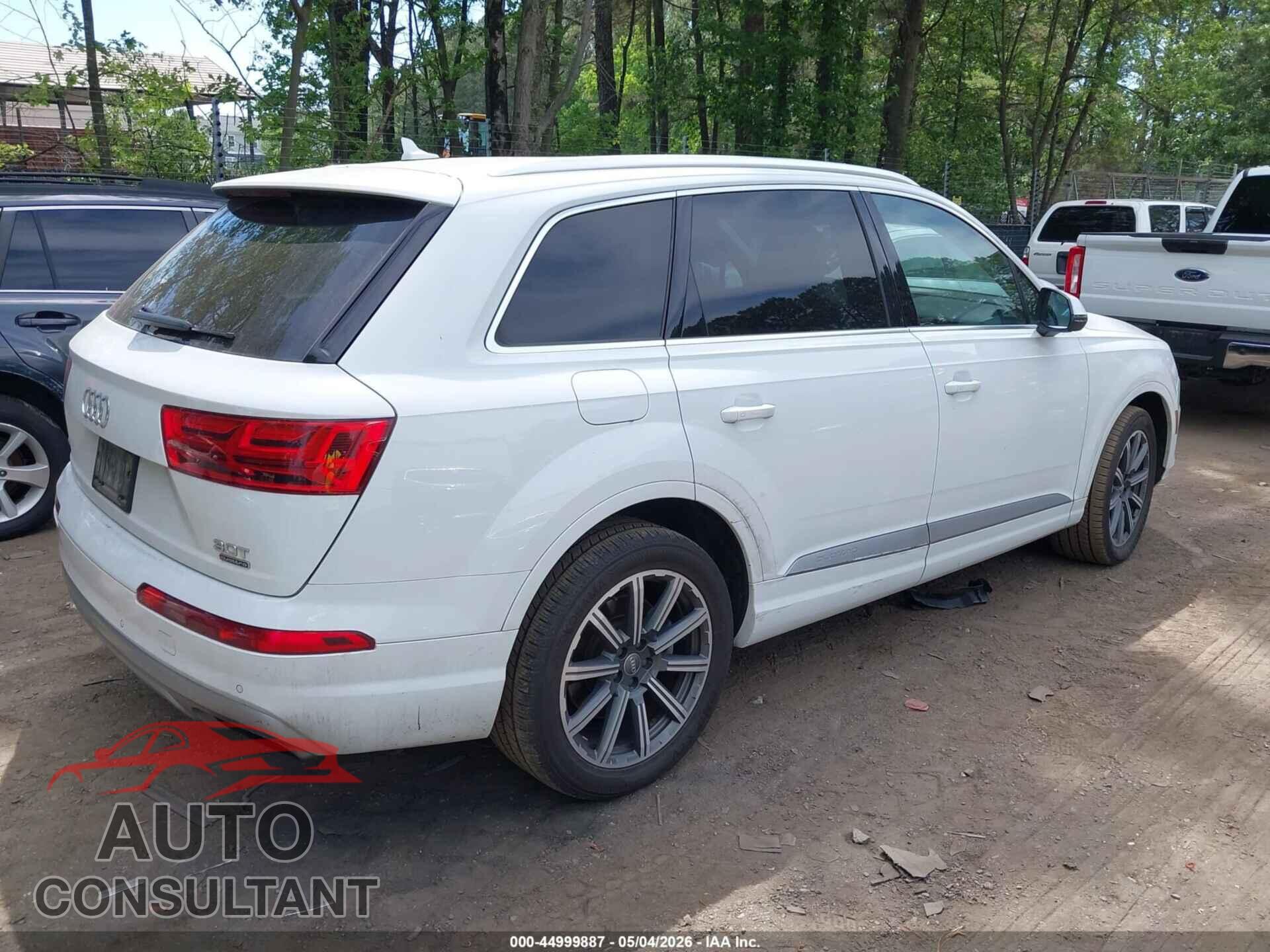 AUDI Q7 2017 - WA1VABF70HD017611