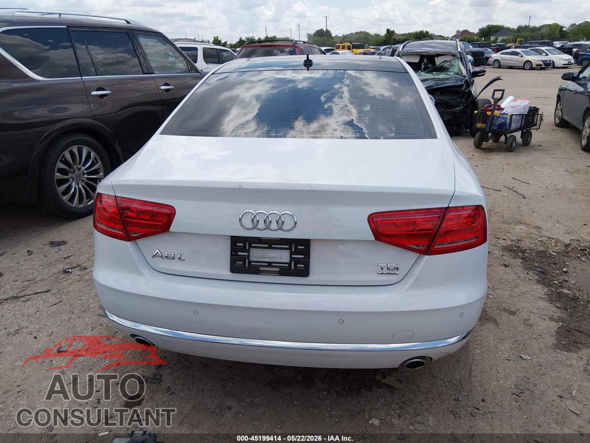 AUDI A8 L 2014 - WAURMAFD8EN001075