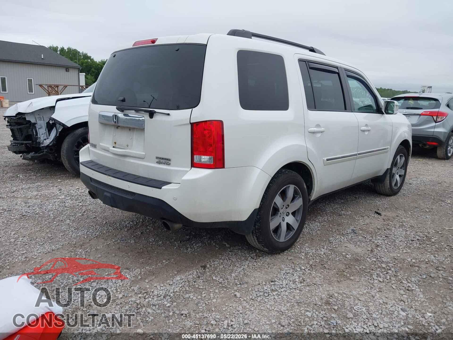 HONDA PILOT 2015 - 5FNYF4H90FB049575
