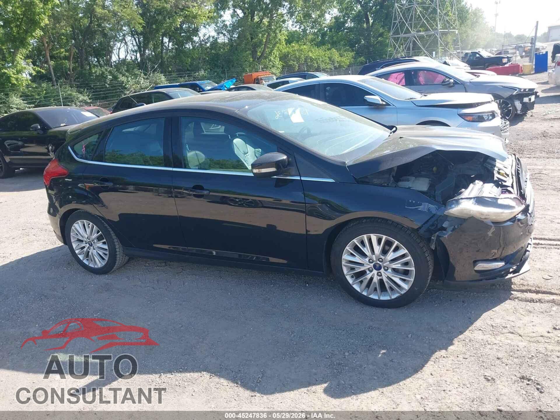 FORD FOCUS 2018 - 1FADP3N29JL239643
