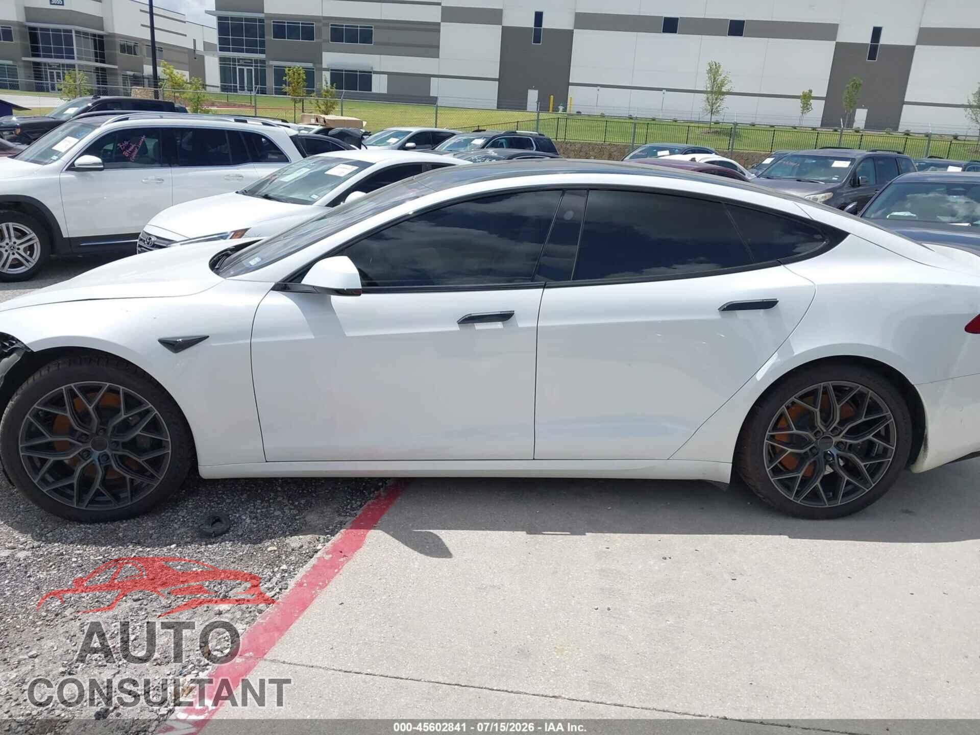 TESLA MODEL S 2021 - 5YJSA1E61MF452586