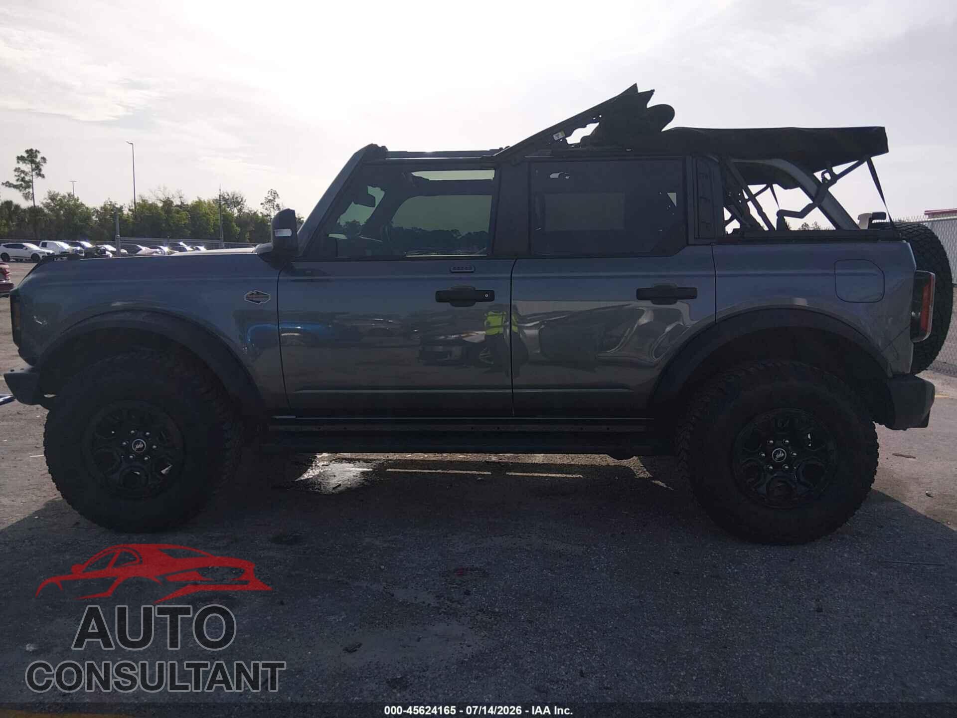 FORD BRONCO 2023 - 1FMEE5DP3PLB51396