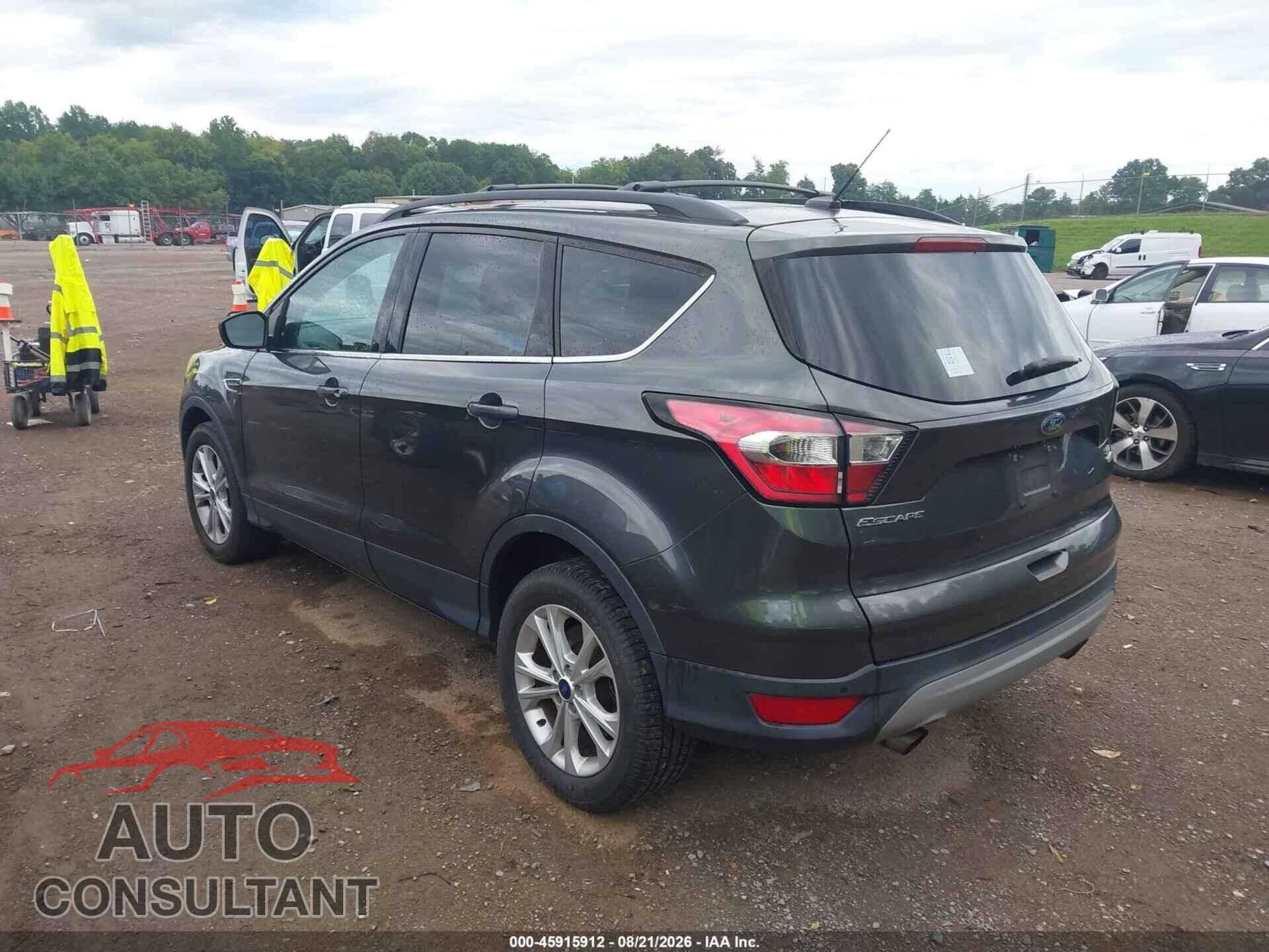 FORD ESCAPE 2017 - 1FMCU9GD5HUD99325