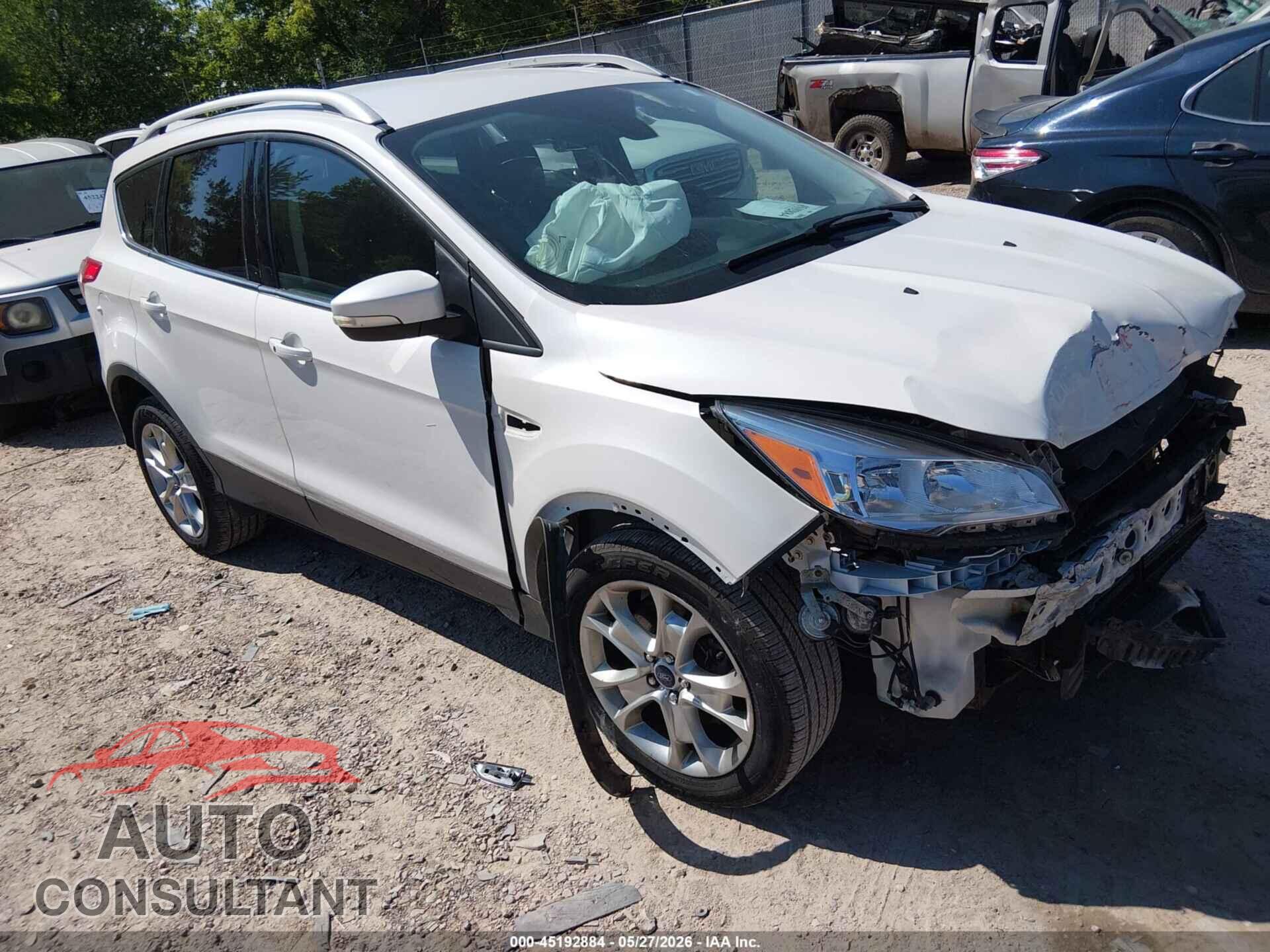 FORD ESCAPE 2015 - 1FMCU9JX7FUC12666