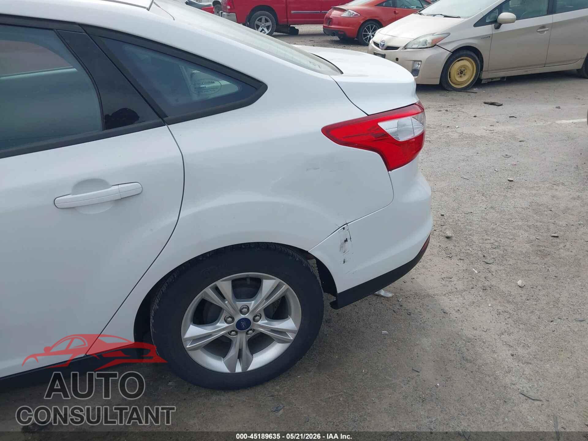 FORD FOCUS 2014 - 1FADP3F2XEL180350