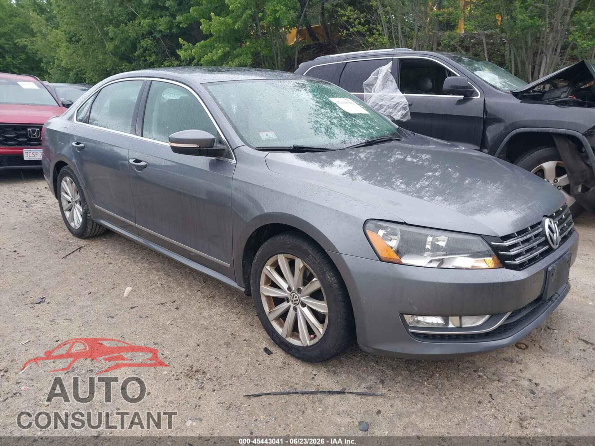 VOLKSWAGEN PASSAT 2013 - 1VWCP7A33DC146338