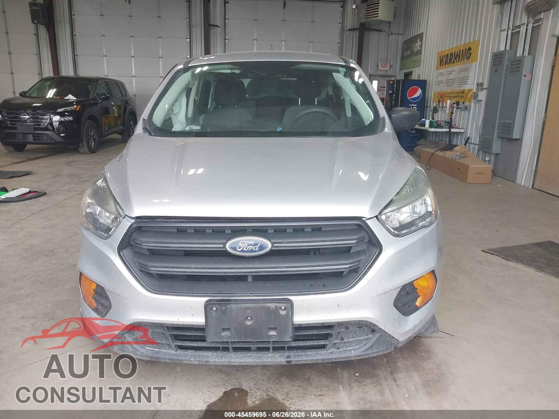 FORD ESCAPE 2017 - 1FMCU0F73HUB02625