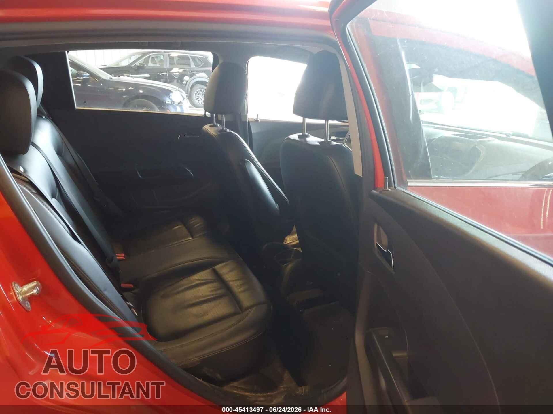 CHEVROLET SONIC 2012 - 1G1JF6SB2C4128346