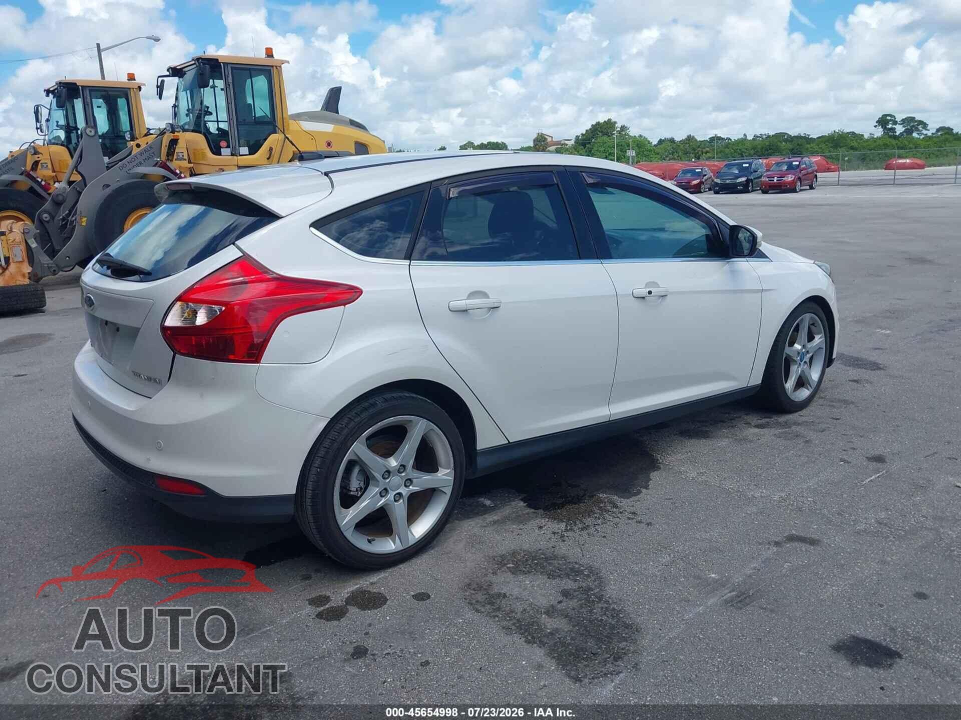 FORD FOCUS 2012 - 1FAHP3N24CL125957