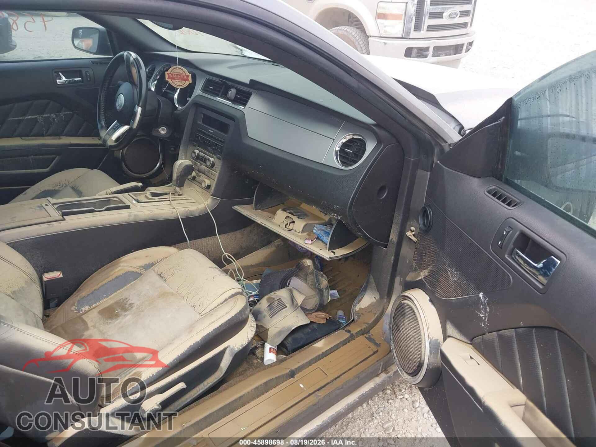 FORD MUSTANG 2014 - 1ZVBP8AM0E5272138