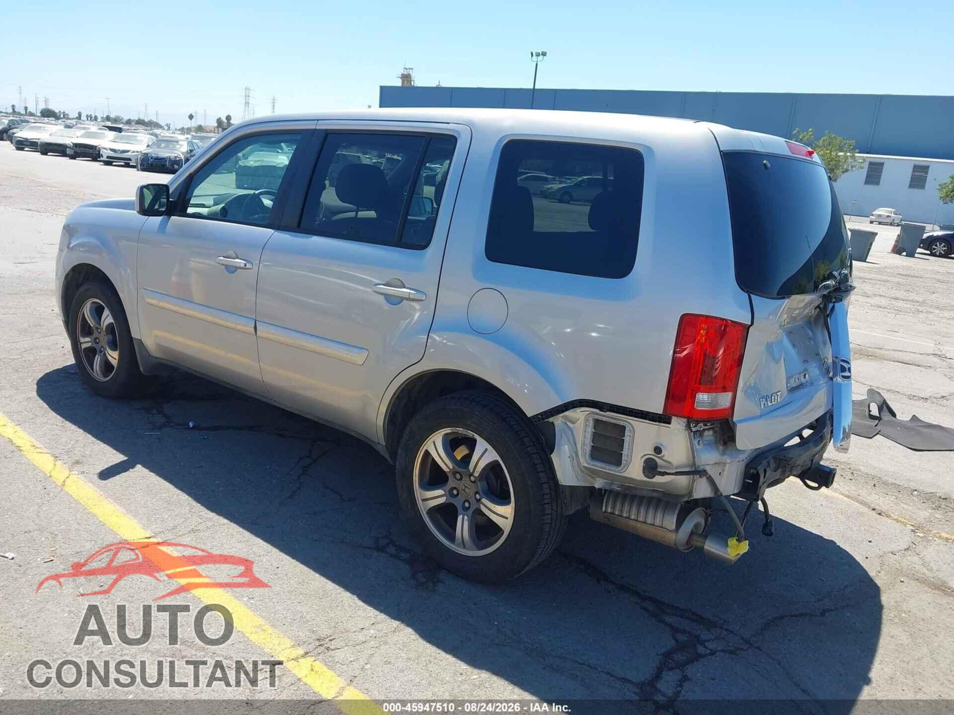 HONDA PILOT 2015 - 5FNYF3H31FB014128