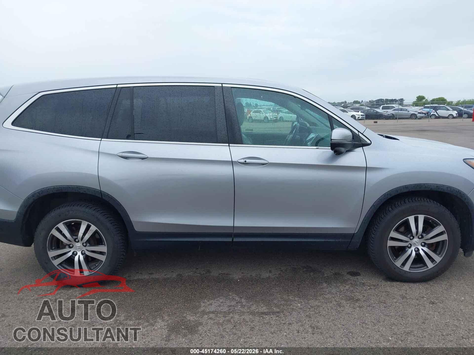 HONDA PILOT 2017 - 5FNYF6H82HB097794
