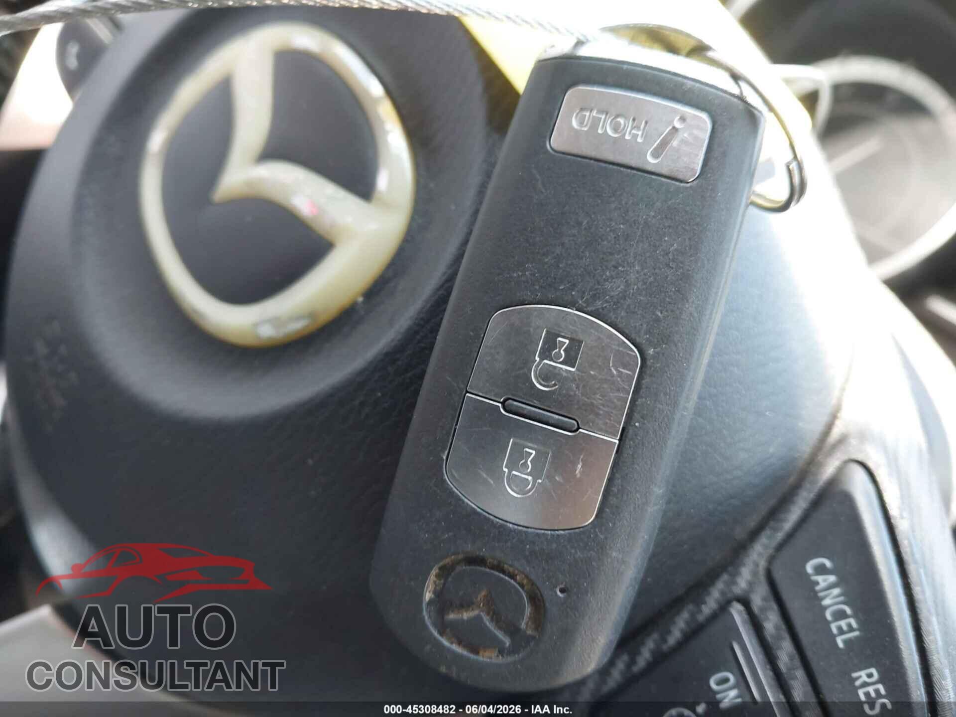 MAZDA MAZDA3 2014 - JM1BM1M33E1210939