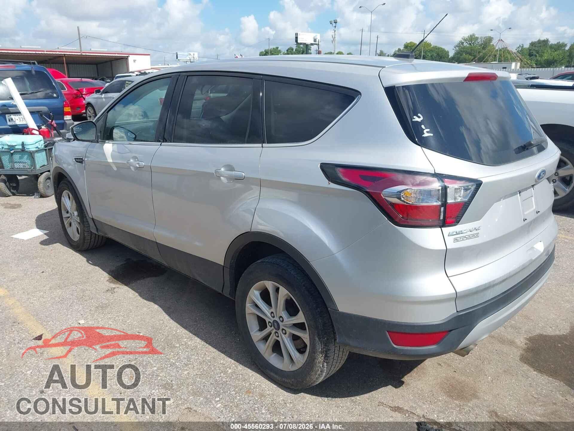 FORD ESCAPE 2017 - 1FMCU9GD9HUB52860