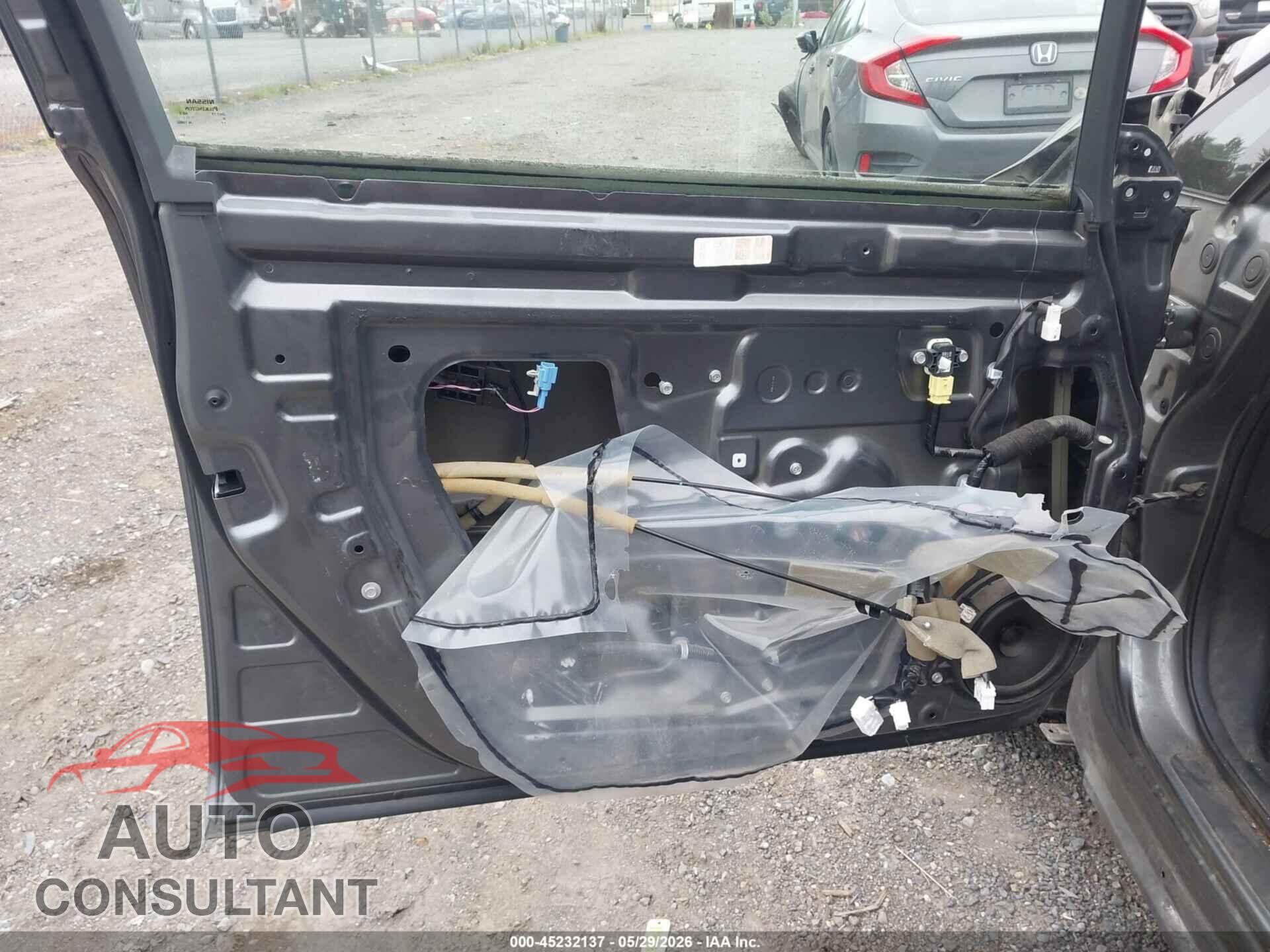 NISSAN LEAF 2018 - 1N4AZ1CP8JC302604