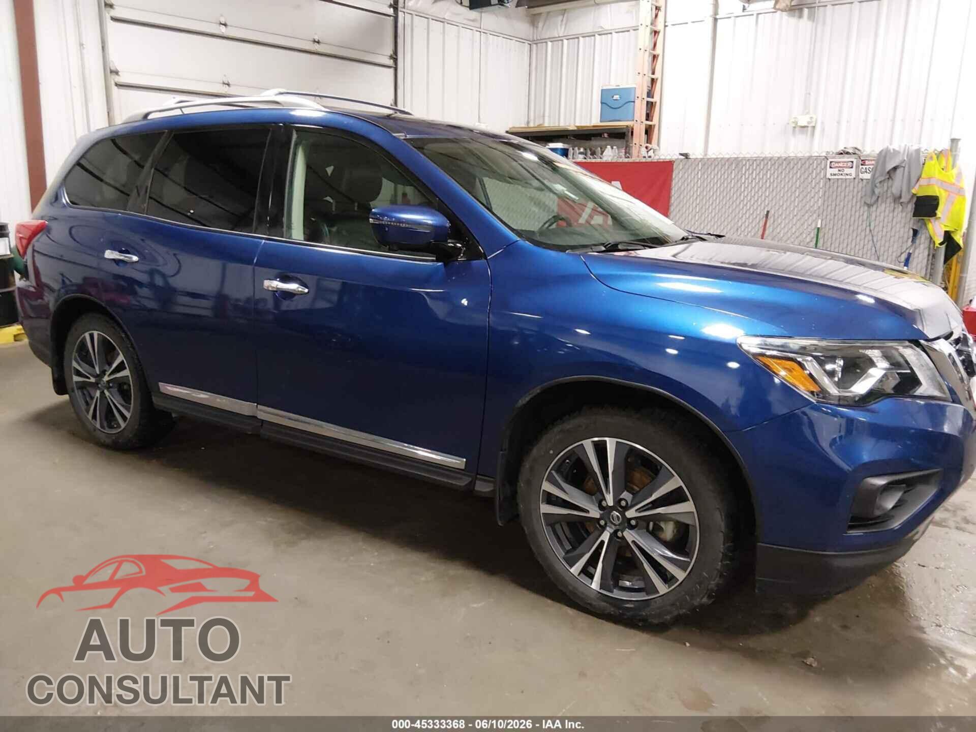 NISSAN PATHFINDER 2017 - 5N1DR2MM6HC608787