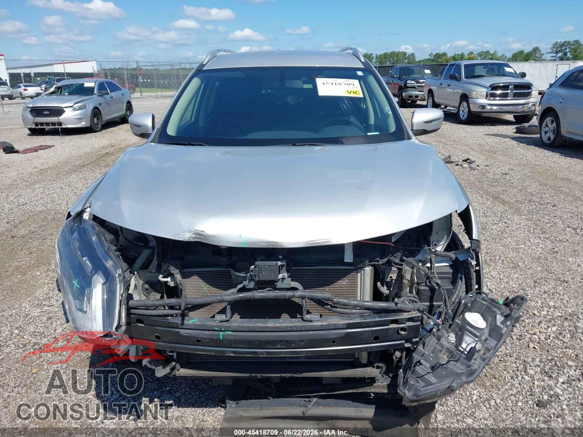 NISSAN ROGUE 2018 - KNMAT2MT2JP551387