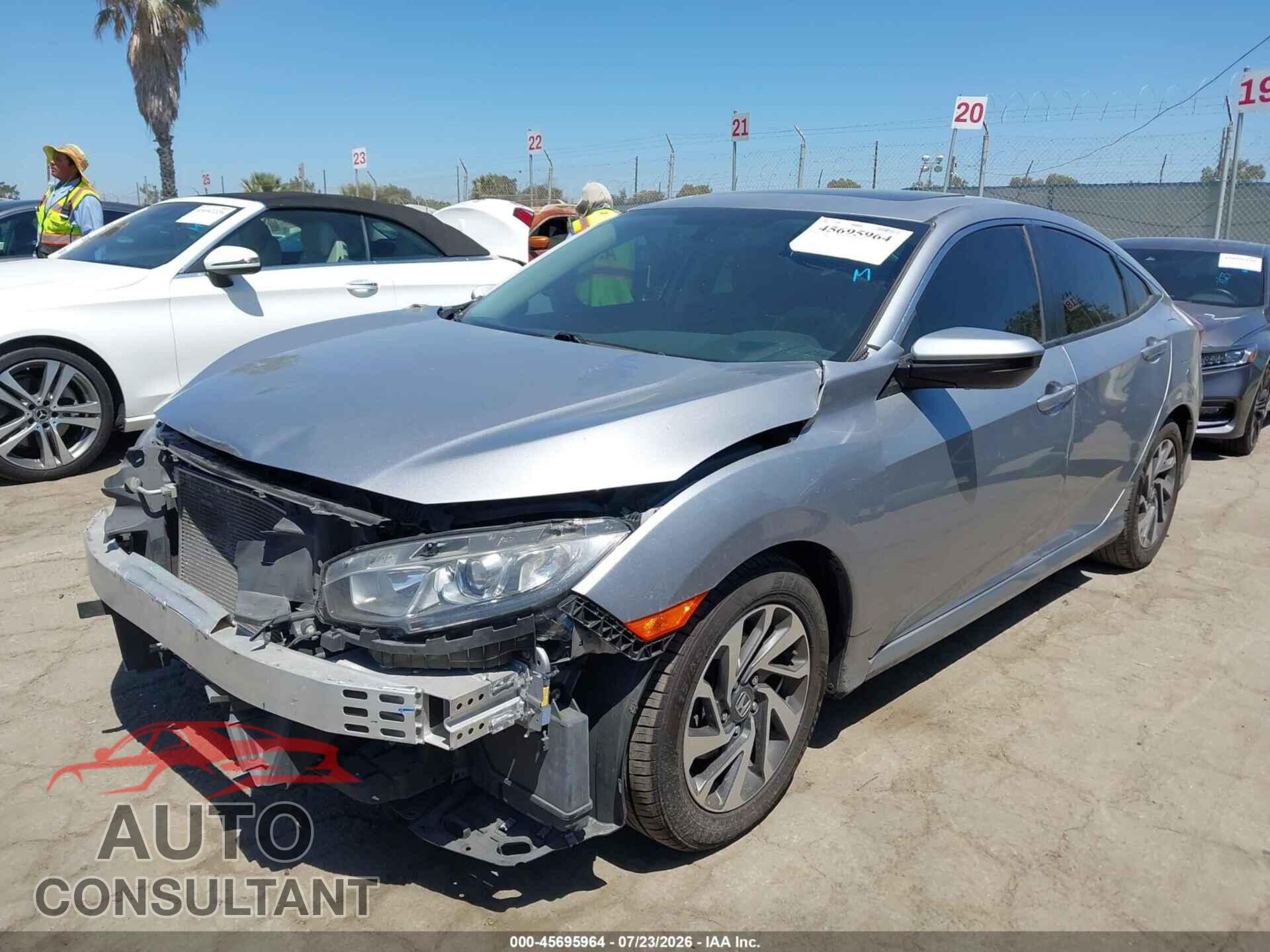 HONDA CIVIC 2017 - 2HGFC2F70HH548266