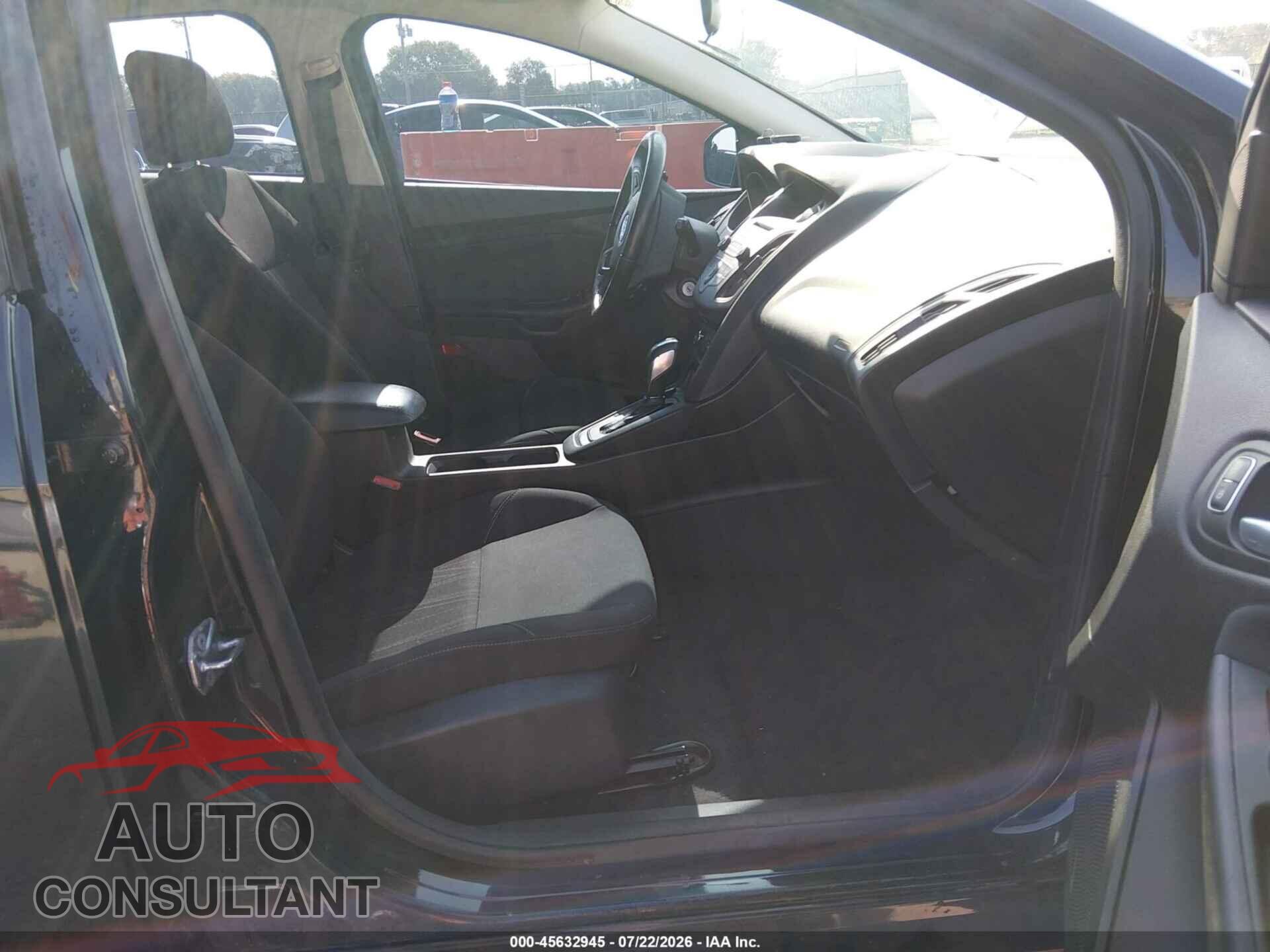 FORD FOCUS 2015 - 1FADP3K23FL357991